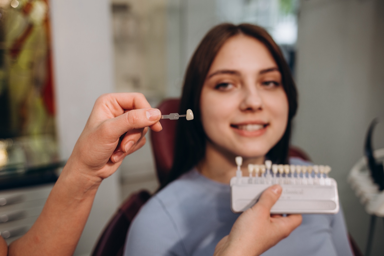 Choosing a veneer shade with a patient